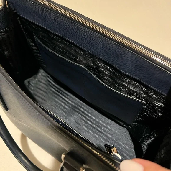 Prada Galleria Saffiano Leather Handbag - Authenticated - Picture 8 of 12